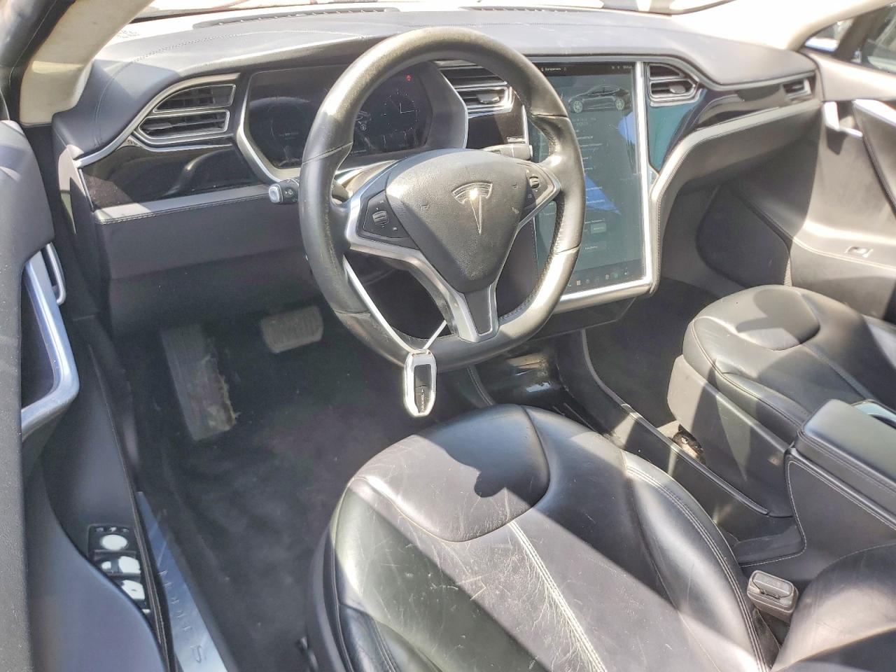 2015 Tesla Model S VIN 5YJSA1E27FF119731 COPART salvage auction — Rear End, NJ - CERT OF TITLE-SALVAGE, sold $4,100 on 2026-07-03 (photo 8)