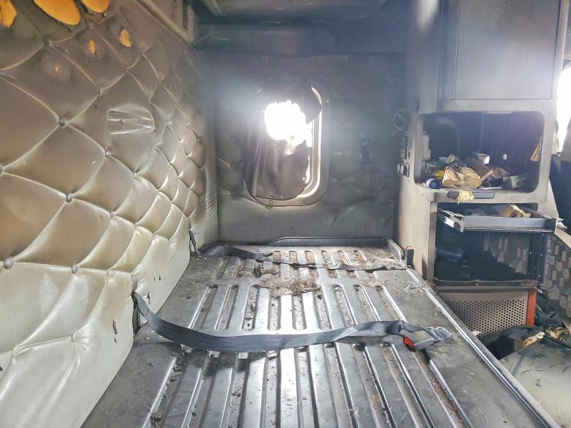 2012 Freightliner Cascadia VIN 1FUJGLDRXCSBC3962 COPART salvage auction — BURN, CA - NON-REPAIRABLE VEHICLE CERT, sold $900 on 2026-08-27 (photo 6)
