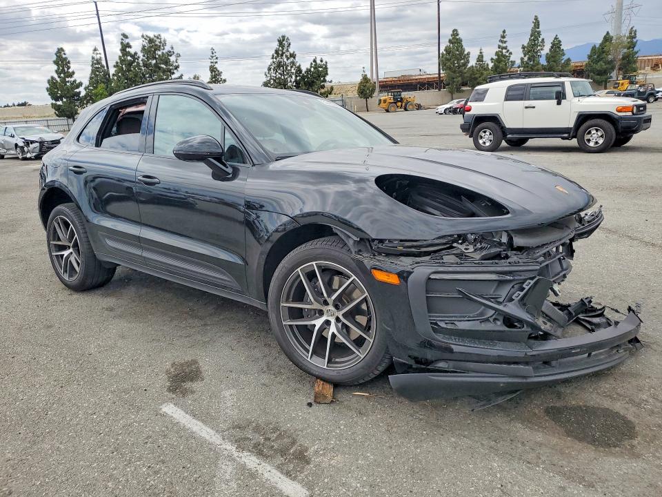 2025 Porsche Macan VIN WP1AA2A55SLB13188 COPART salvage auction — FRONT END, Salvage Title, sold $15,500 on 2026-07-28 (photo 4)