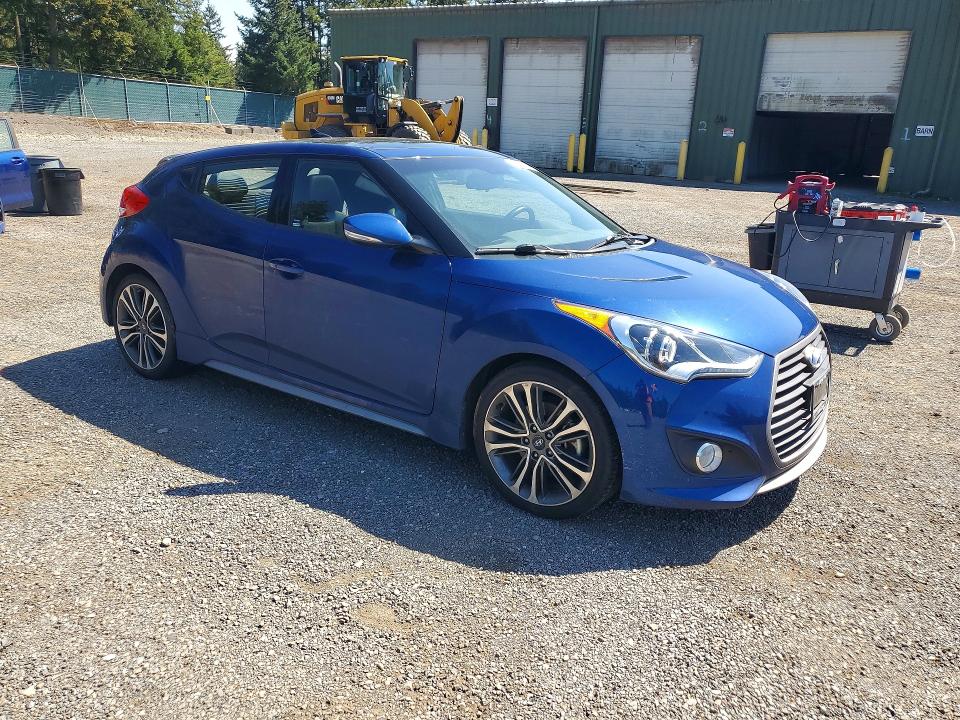 2016 Hyundai Veloster VIN KMHTC6AEXGU289758 COPART salvage auction — MINOR DENT/SCRATCHES, WA, sold $5,500 on 2026-07-10 (photo 4)