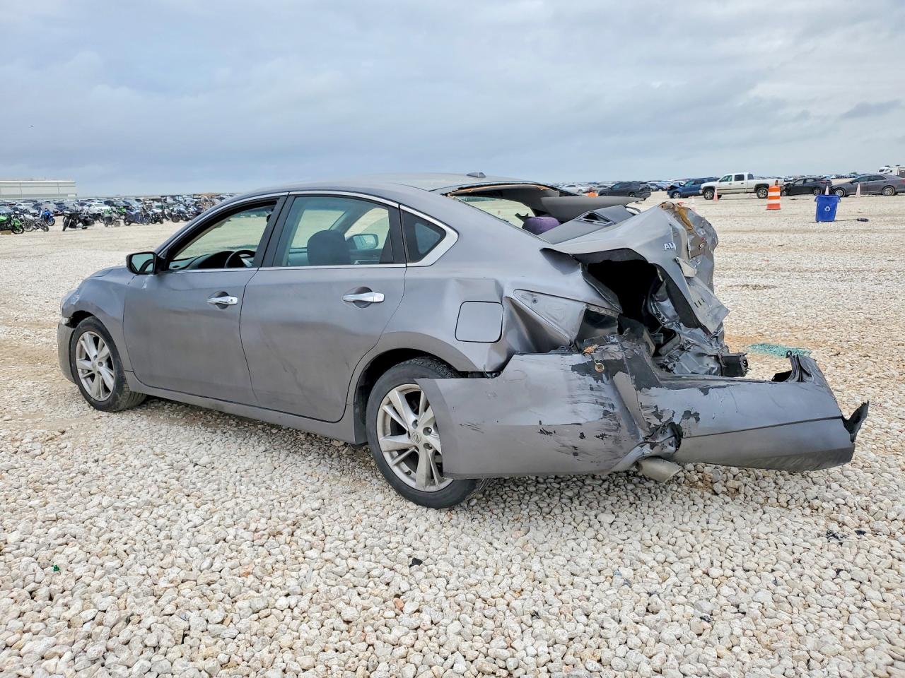 2014 Nissan Altima VIN 1N4AL3AP8EC318548 COPART salvage auction — Rear End, TX - SALVAGE VEHICLE TITLE, sold $300 on 2026-07-09 (photo 2)