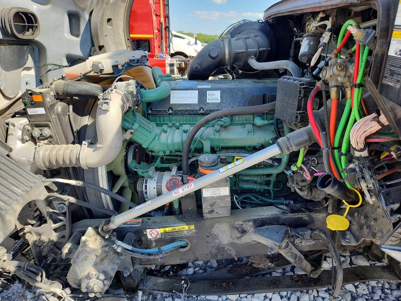 2025 Volvo Vnl VIN 4V4NC9EH2SN682731 COPART salvage auction — UNDERCARRIAGE, GA - CERT OF TITLE-SALVAGE, sold $12,900 on 2026-07-09 (photo 7)