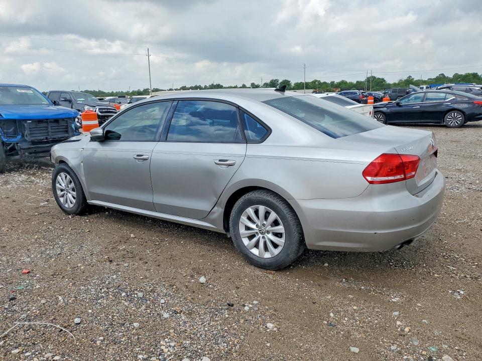 2014 Volkswagen Passat VIN 1VWAT7A33EC072908 COPART salvage auction — FRONT END, TX - SALVAGE VEHICLE TITLE, sold $650 on 2026-07-02 (photo 2)
