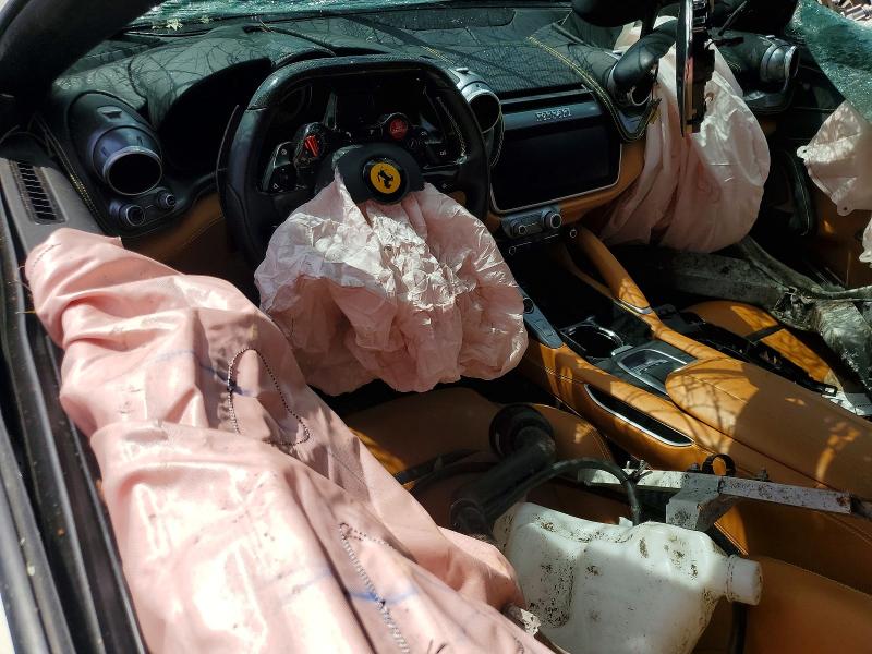 2018 Ferrari Gtc 4 lusso t VIN ZFF82YNAXJ0232346 COPART salvage auction — ALL OVER, FL - CERT OF TITLE SLVG REBUILDABLE, sold $15 on 2026-07-29 (photo 8)