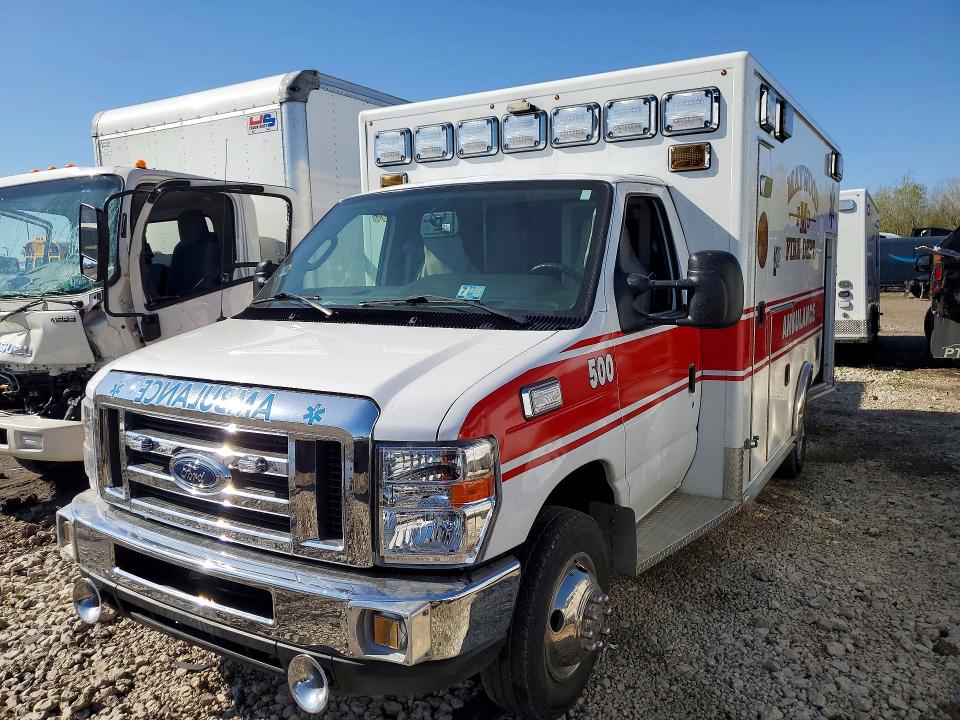 2018 Ford Econoline VIN 1FDWE3FS9JDC36688 — COPART salvage auction photo
