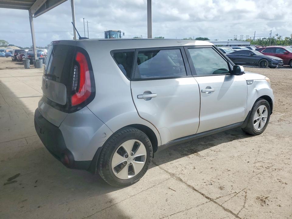2015 Kia Soul VIN KNDJN2A26F7777171 COPART salvage auction — MINOR DENT/SCRATCHES, Fl - Cert Of Title-Slvg Rebld Flood, sold $950 on 2026-07-29 (photo 3)