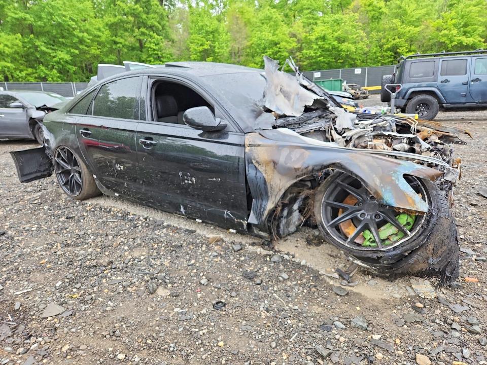 2016 Audi VIN WAUH2AFC1GN168499 COPART salvage auction — ENGINE BURN, Md - Cert Of Salvage > 75% Damage, sold $275 on 2026-07-10 (photo 4)