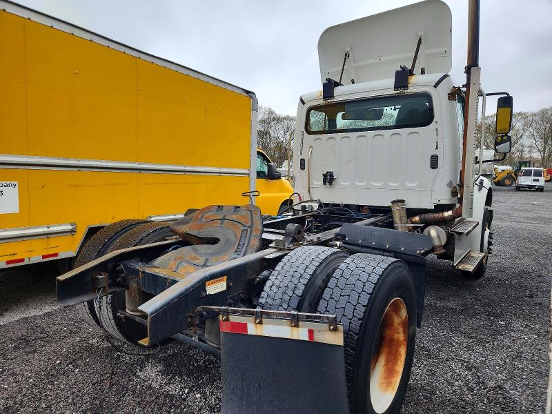 2016 Freigliner VIN 1FUBCYDT7GHHA4363 COPART salvage auction — MINOR DENT/SCRATCHES, OK - CERTIFICATE OF TITLE, sold $1,000 on 2026-07-08 (photo 4)
