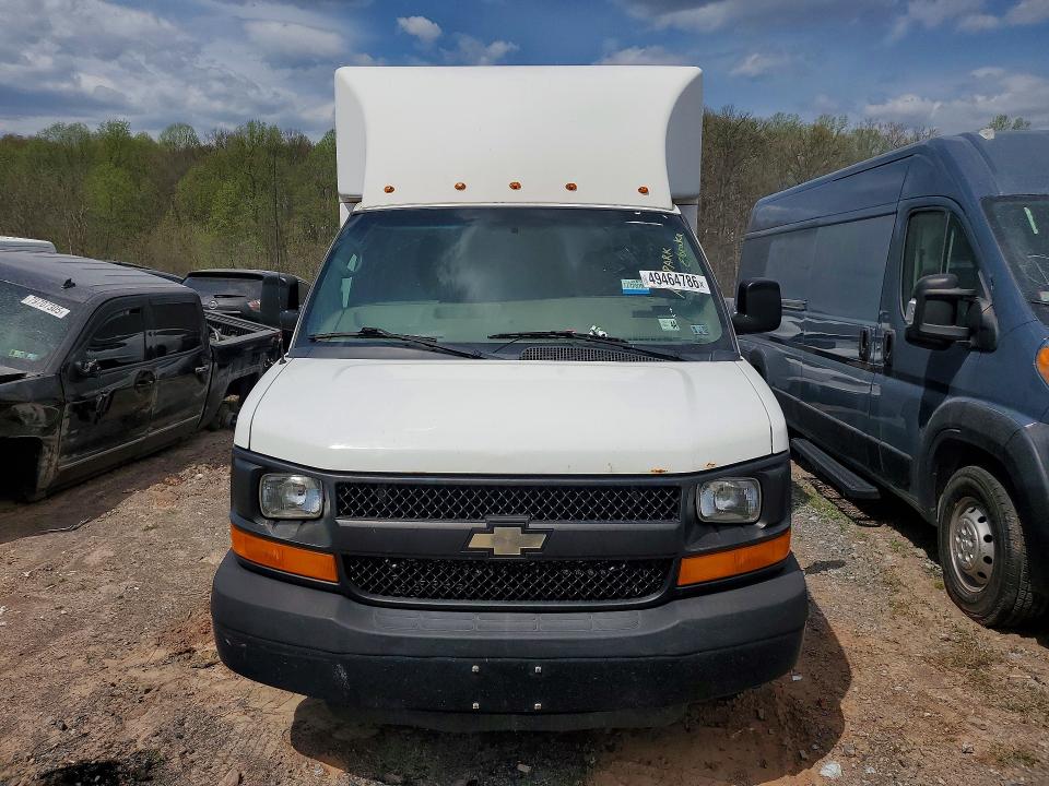 2015 Chevrolet Express VIN 1GB0G2CG9F1277527 COPART salvage auction — MINOR DENT/SCRATCHES, PA - CERT OF TITLE, sold $4,500 on 2026-07-08 (photo 5)