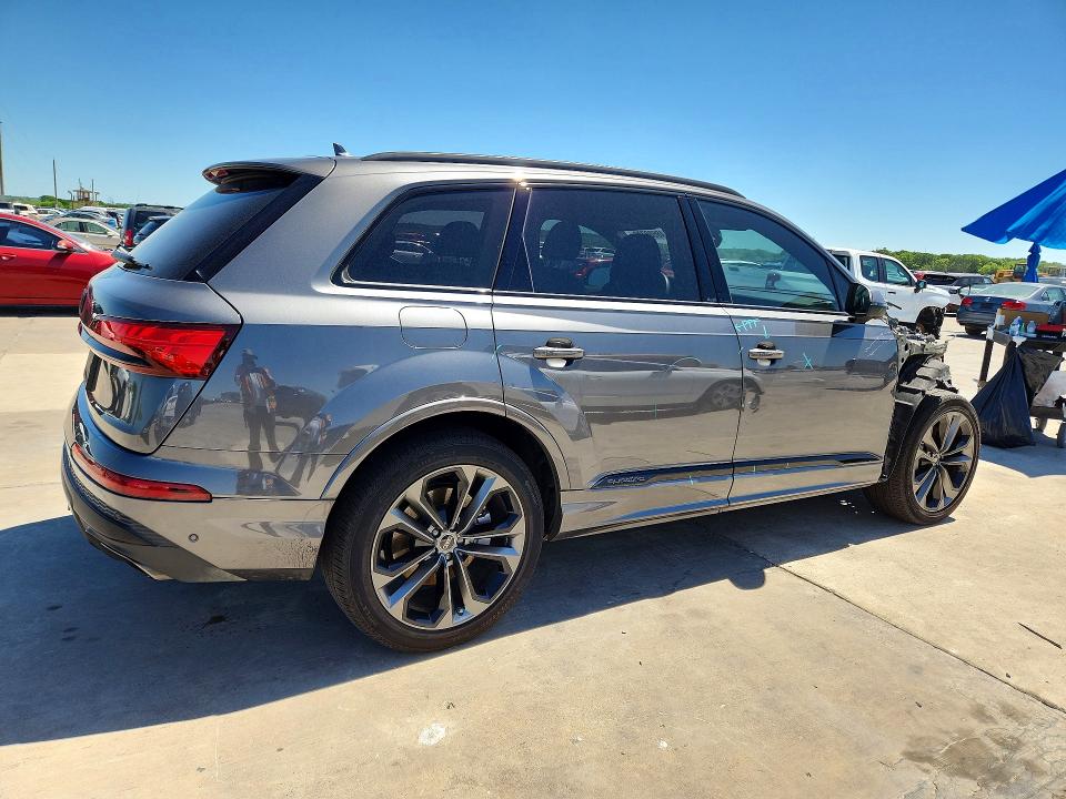 2025 Audi Q7 VIN WA1LVBF78SD005015 COPART salvage auction — Front End, TX - SALVAGE VEHICLE TITLE (P), sold $21,300 on 2026-05-04 (photo 3)