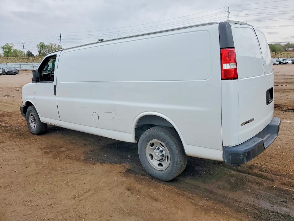 2018 Chevrolet Express VIN 1GCWGBFP0J1344154 COPART salvage auction — MINOR DENT/SCRATCHES, Ca - Dis/Dlr/Exp Only Clean Title, sold $4,100 on 2026-07-20 (photo 2)