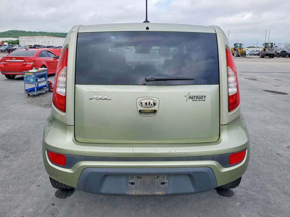 2013 Kia Soul VIN KNDJT2A52D7535409 COPART salvage auction — SIDE, OK, sold $525 on 2026-07-17 (photo 6)