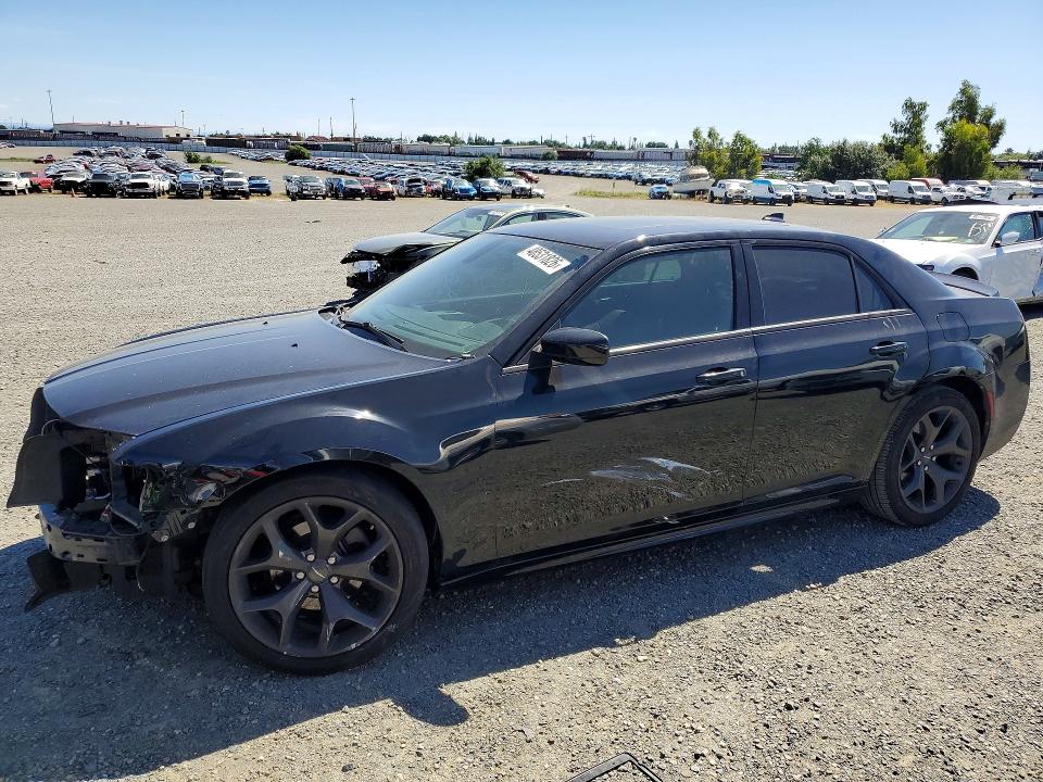 2020 Chrysler 300 VIN 2C3CCABG8LH212525 COPART salvage auction — FRONT END, CA, sold $15 on 2026-07-16 (photo 1)