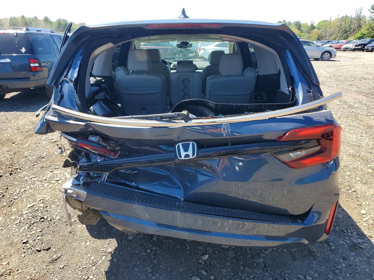 2025 Honda Odyssey VIN 5FNRL6H60SB004824 COPART salvage auction — Rear End, MD - CERT OF SALVAGE < 75% DAMAGE, sold $11,700 on 2026-06-08 (photo 6)