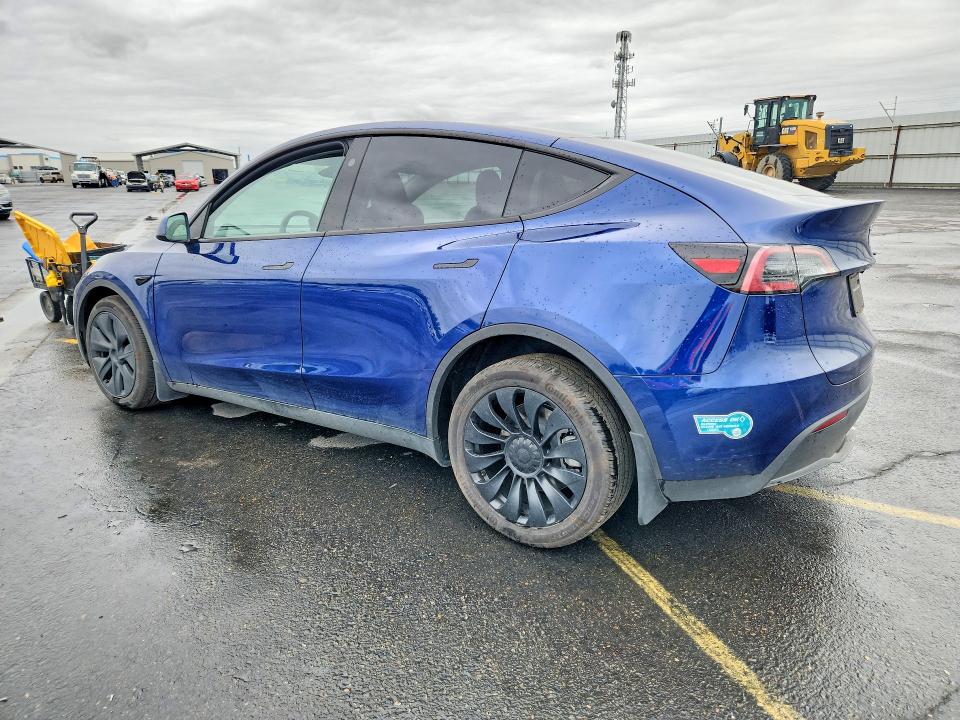2025 Tesla Model y VIN 7SAYGDEE4SF275808 COPART salvage auction — UNDERCARRIAGE, Ca - Salvage Certificate, sold $11,200 on 2026-07-02 (photo 2)