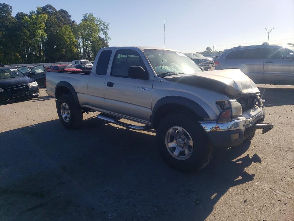2004 Toyota Tacoma VIN 5TEWN72N44Z443514 COPART salvage auction — FRONT END, NC - SALVAGE CERTIFICATE OF TITLE, sold $850 on 2026-07-23 (photo 4)