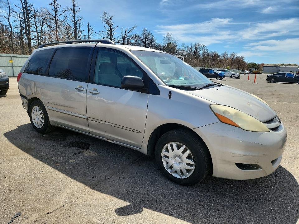 2006 Toyota Sienna VIN 5TDZA23C36S548795 COPART salvage auction — REAR END, NY - CERTIFICATE OF TITLE, sold $875 on 2026-07-29 (photo 4)