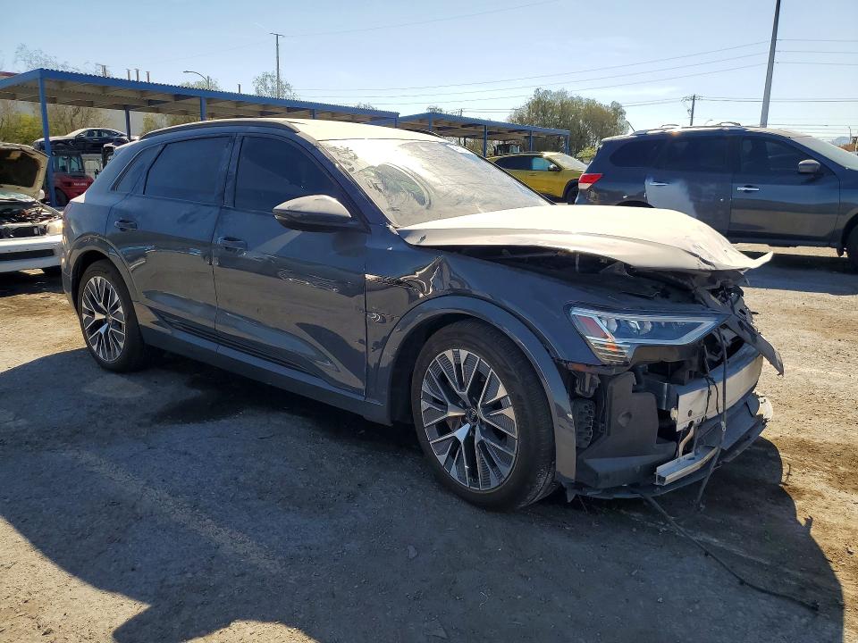 2024 Audi Q8 VIN WA15AAGE6RB034840 COPART salvage auction — FRONT END, Nv - Salvage Title, sold $14,400 on 2026-07-07 (photo 4)