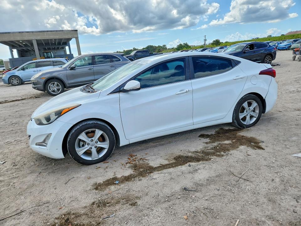 2016 Hyundai Elantra VIN 5NPDH4AE8GH788714 COPART salvage auction — MINOR DENT/SCRATCHES, MT - CERT OF TITLE-REBUILT SALVAGE, sold $1,700 on 2026-07-02 (photo 1)