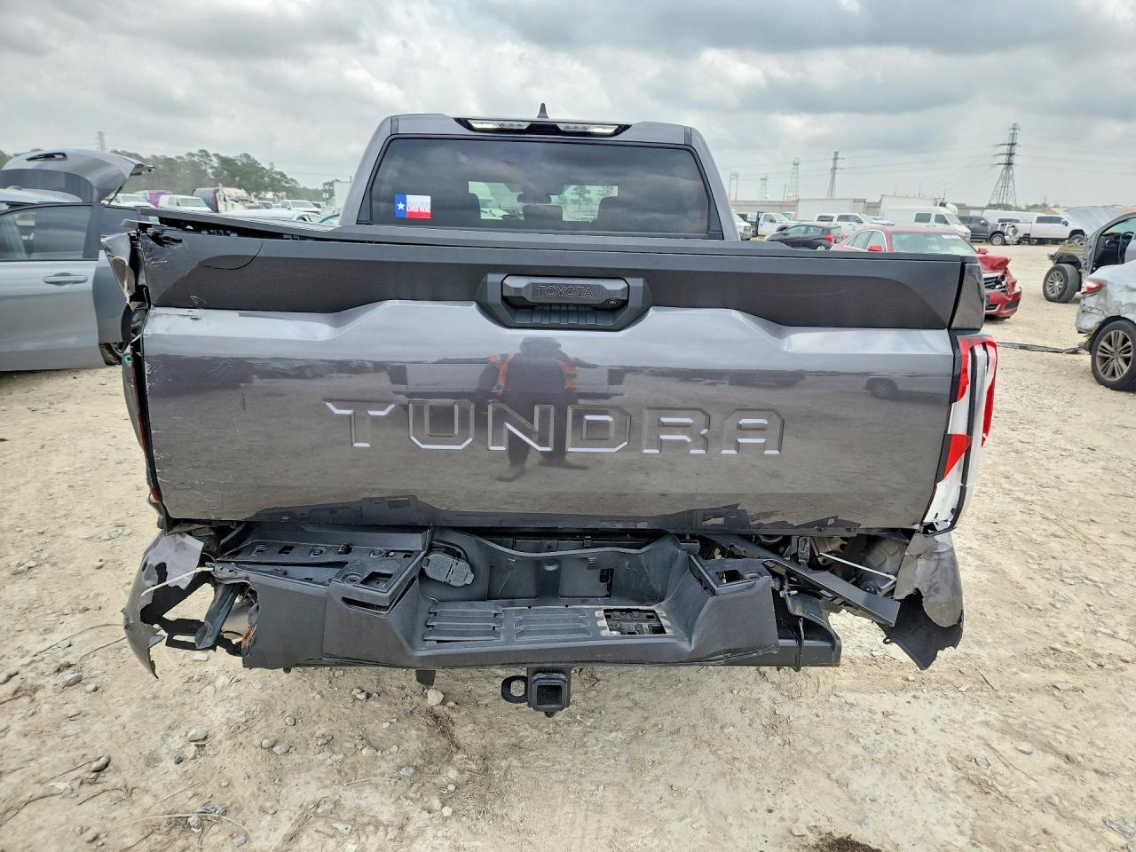 2026 Toyota Tundra VIN 5TFKB5AB4TX052680 COPART salvage auction — Front End, TX - SALVAGE VEHICLE TITLE, sold $13,800 on 2026-05-12 (photo 6)