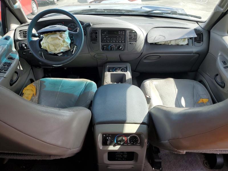 2002 Ford Expedition VIN 1FMEU15L52LA64485 COPART salvage auction — FRONT END, Ca - Salvage Certificate, sold $325 on 2026-07-08 (photo 8)