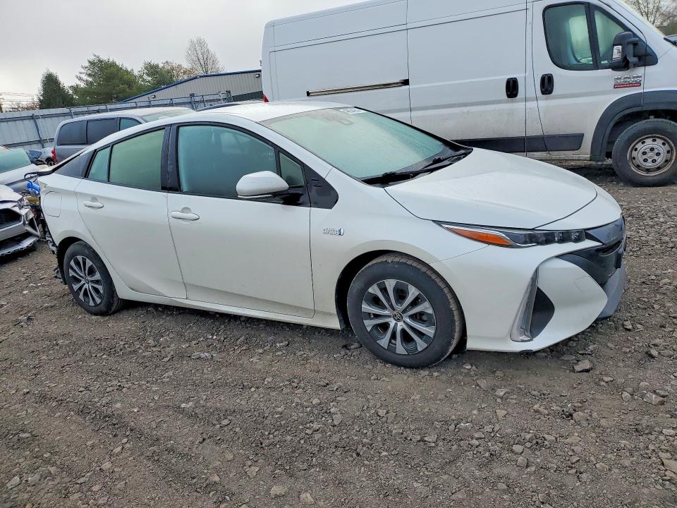 2020 Toyota Prius VIN JTDKARFP5L3151370 COPART salvage auction — REAR END, Md - Cert Of Salvage > 75% Damage, sold $4,600 on 2026-07-27 (photo 4)