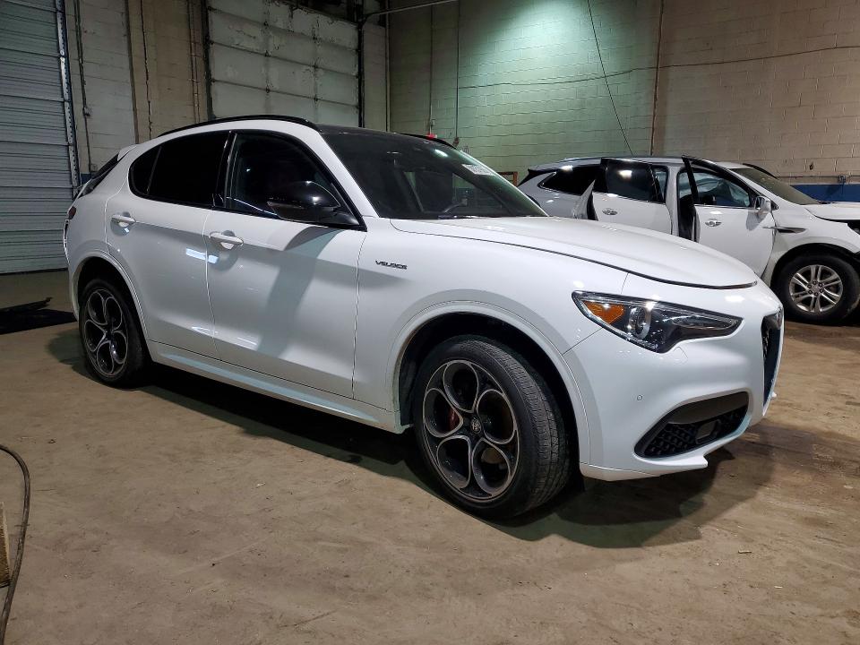 2023 Alfa romeo Stelvio VIN ZASPAKBN4P7D57013 COPART salvage auction — REAR END, Mi - Scrap Certificate Of Title, sold $11,600 on 2026-07-14 (photo 4)