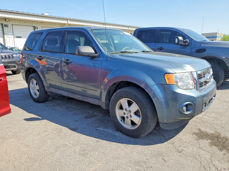 2012 Ford Escape VIN 1FMCU0C76CKA23975 COPART salvage auction — SIDE, Ky - Certificate Of Title, sold $300 on 2026-07-09 (photo 4)