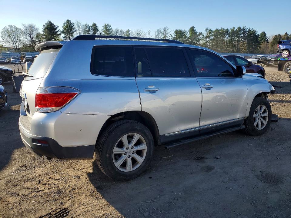 2013 Toyota Highlander VIN 5TDBK3EH0DS218557 COPART salvage auction — FRONT END, Id - Salvage Certificate Of Title, sold $750 on 2026-07-27 (photo 3)