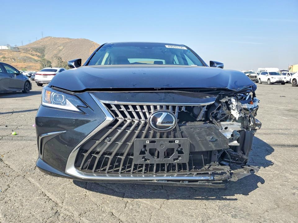 2025 Lexus ES VIN 58ADA1C10SU076102 COPART salvage auction — REAR END, CA - SALVAGE CERTIFICATE, sold $12,200 on 2026-07-30 (photo 5)
