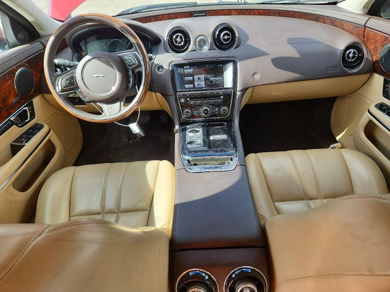 2014 Jaguar Xj VIN SAJWJ1CD4E8V66006 COPART salvage auction — NORMAL WEAR, Salvage Title, sold $400 on 2026-07-23 (photo 8)