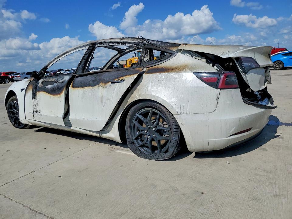 2021 Tesla Model 3 VIN 5YJ3E1EB9MF927150 COPART salvage auction — BURN, Tx - Nonrepairable Title, sold $325 on 2026-07-06 (photo 2)