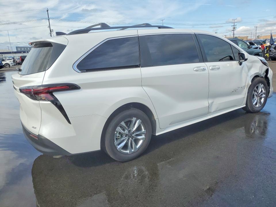 2025 Toyota VIN 5TDJRKEC4SS261172 COPART salvage auction — FRONT END, Ca - Salvage Certificate, sold $25,500 on 2026-07-06 (photo 3)