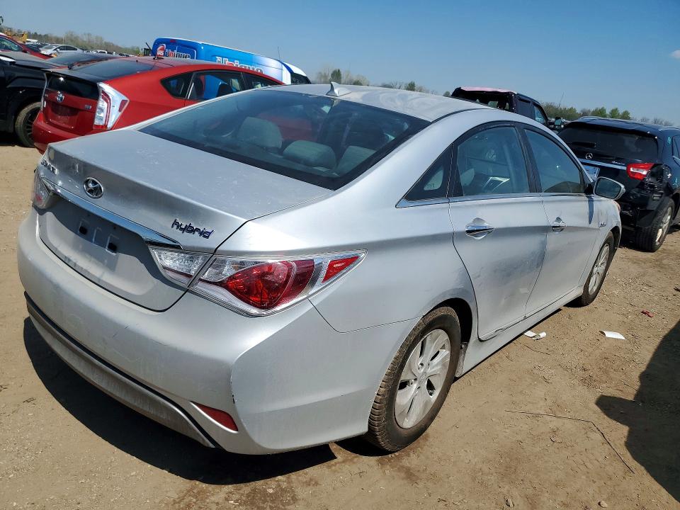 2013 Hyundai Sonata VIN KMHEC4A40DA097590 COPART salvage auction — NORMAL WEAR, IL - CERTIFICATE OF TITLE, sold $1,100 on 2026-07-02 (photo 3)