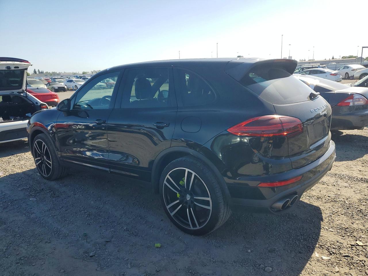 2016 Porsche Cayenne VIN WP1AE2A23GLA16525 COPART salvage auction — Front End, FL - DIS/DLR/EXP ONLY CLEAN TITLE, sold $6,400 on 2026-06-30 (photo 2)