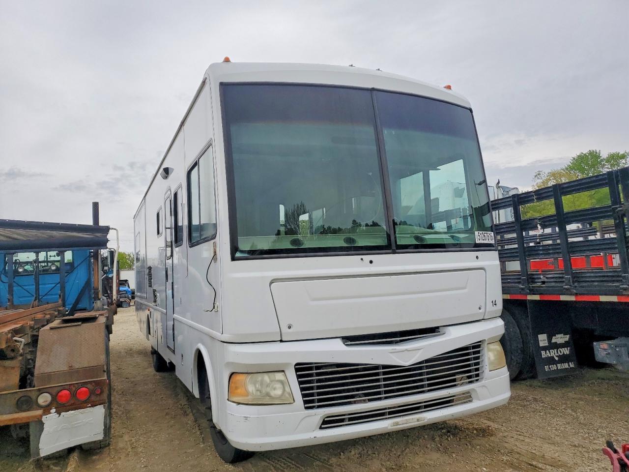 2007 Bounder Motorhome VIN 1F6NF53Y860A09415 COPART salvage auction — Normal Wear, NJ - CERTIFICATE OF TITLE, sold $125 on 2026-07-07 (photo 1)