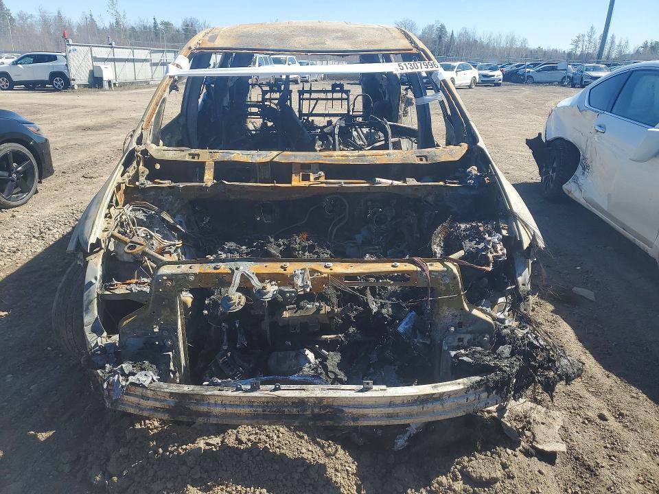 2022 Chrysler Grand caravan VIN 2C4RC1ZG5NR108339 COPART salvage auction — BURN, Qc - Irrecuperable, sold $325 on 2026-07-09 (photo 5)