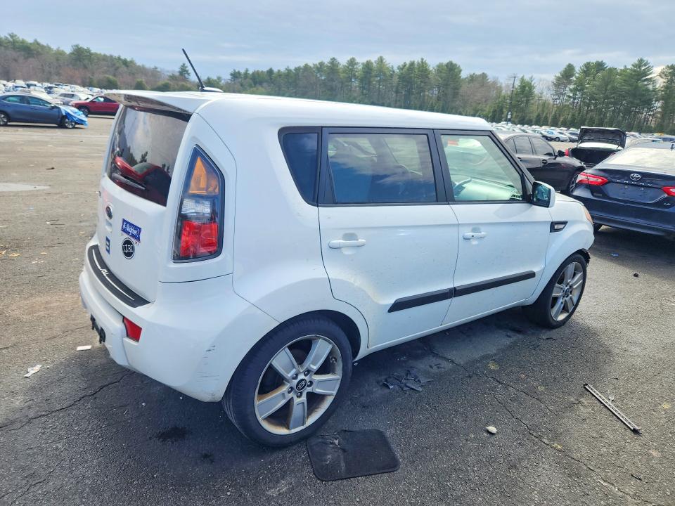 2011 Kia Soul VIN KNDJT2A29B7268529 COPART salvage auction — FRONT END, Id - Salvage Certificate Of Title, sold $475 on 2026-07-21 (photo 3)