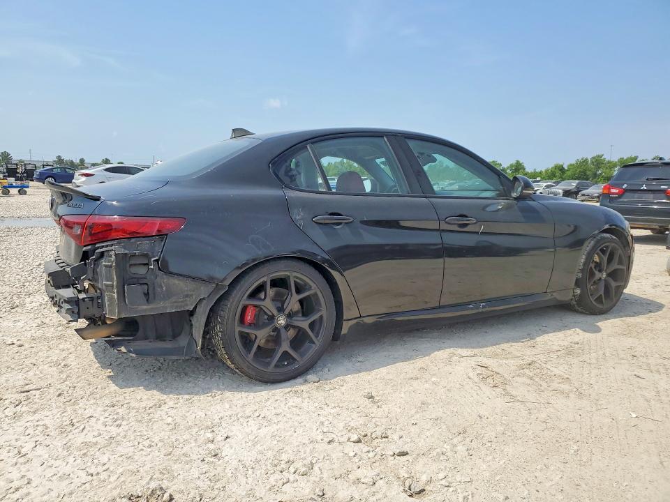 2019 Alfa romeo Giulia VIN ZARFAMAN7K7622510 COPART salvage auction — REAR END, Tx - Salvage Vehicle Title, sold $4,050 on 2026-07-03 (photo 3)