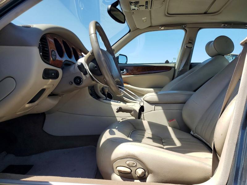1998 Jaguar Xj series VIN SAJHX1247WC841374 COPART salvage auction — NORMAL WEAR, Ca - Dis/Dlr/Exp Only Clean Title, sold $525 on 2026-07-09 (photo 7)
