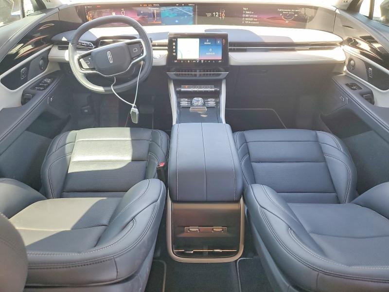 2025 Lincoln Nautilus VIN 5LMPJ8J49SJ921795 COPART salvage auction — FRONT END, Tx - Salvage Vehicle Title, sold $12,900 on 2026-07-28 (photo 8)
