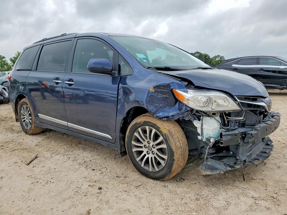 2020 Toyota Sienna VIN 5TDYZ3DC7LS062852 COPART salvage auction — FRONT END, Tx - Salvage Vehicle Title, sold $9,600 on 2026-07-03 (photo 4)