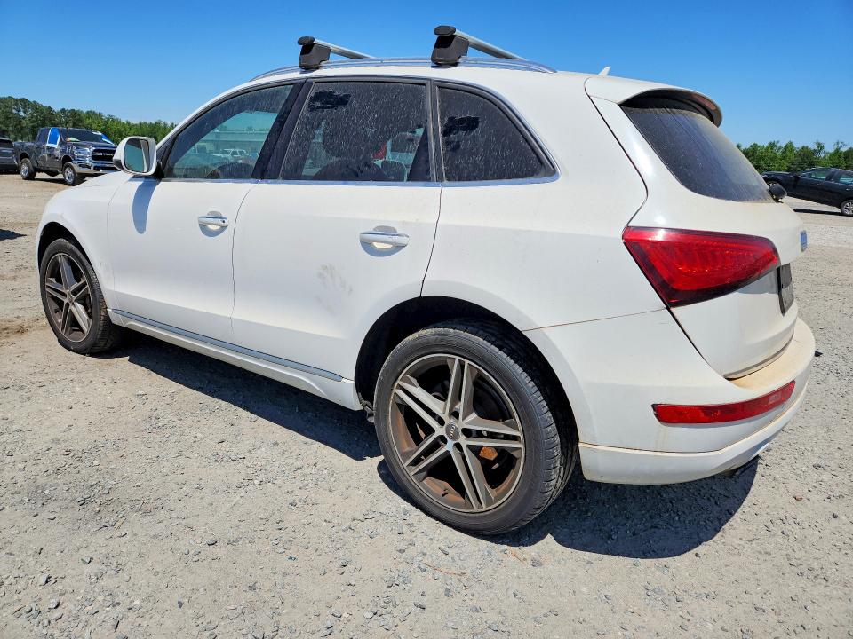 2015 Audi Q5 VIN WA1CFAFP5FA053733 COPART salvage auction — MINOR DENT/SCRATCHES, Salvage Title, sold $600 on 2026-08-23 (photo 2)