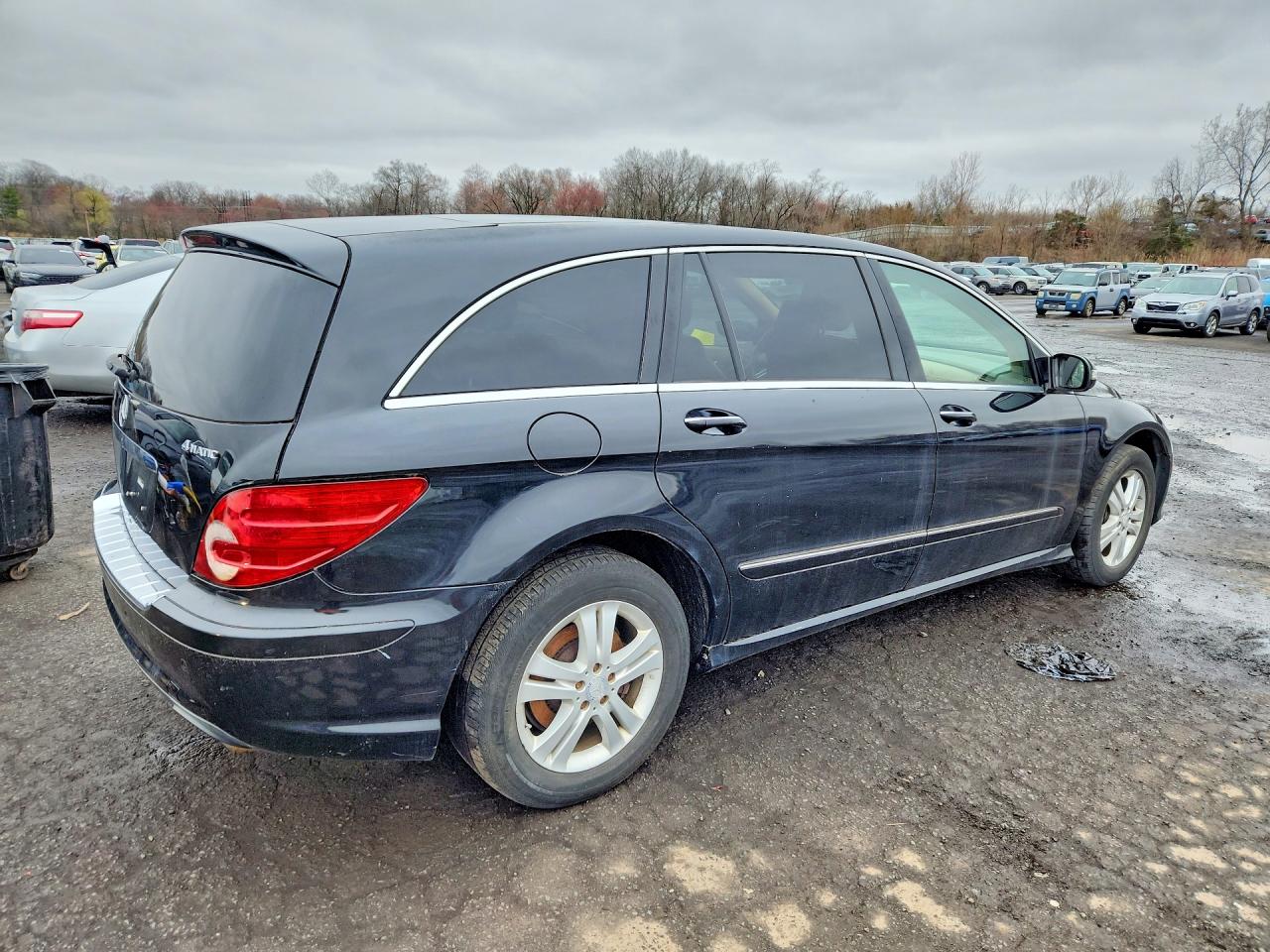 2009 Mercedes-Benz R-Class VIN 4JGCB65E49A095020 COPART salvage auction — Minor Dent/Scratches, CT - CERTIFICATE OF TITLE, sold $1,000 on 2026-07-03 (photo 3)