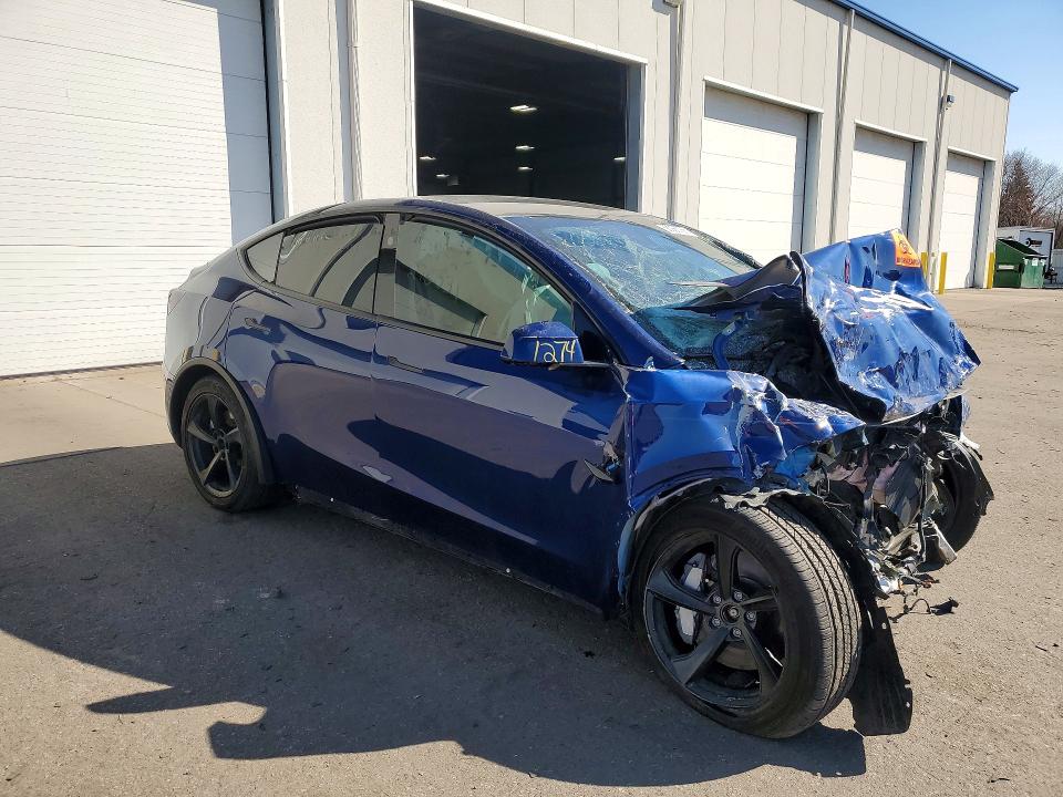 2026 Tesla Model y VIN 7SAYGDEE3TF371138 COPART salvage auction — FRONT END, Mn - Cert Of Title-Salvage, sold $500 on 2026-07-30 (photo 4)