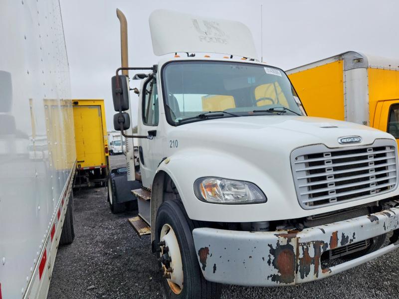 2016 Freigliner VIN 1FUBCYDT7GHHA4363 COPART salvage auction — MINOR DENT/SCRATCHES, OK - CERTIFICATE OF TITLE, sold $1,000 on 2026-07-08 (photo 1)