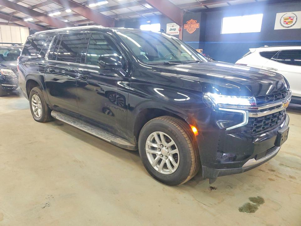 2021 Chevrolet Suburban VIN 1GNSKBKDXMR492589 COPART salvage auction — MINOR DENT/SCRATCHES, Ny - Certificate Of Title (P), sold $22,000 on 2026-07-30 (photo 4)