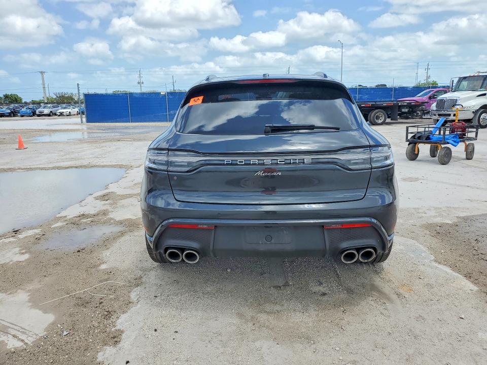 2024 Porsche Macan VIN WP1AA2A59RLB10384 COPART salvage auction — FRONT END, Fl - Cert Of Title Slvg Rebuildable, sold $22,200 on 2026-08-12 (photo 6)