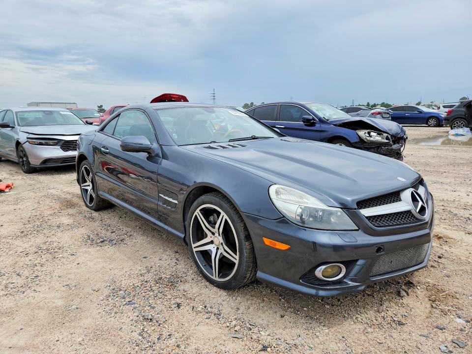 2011 Mercedes-benz Sl-class VIN WDBSK7BA8BF164435 COPART salvage auction — WATER/FLOOD, Tx - Salvage Title-Flood Damage, sold $12,500 on 2026-07-28 (photo 4)