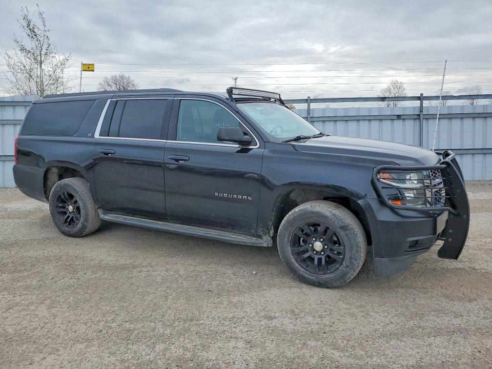 2016 Chevrolet Suburban VIN 1GNSKHKC6GR389930 COPART salvage auction — MINOR DENT/SCRATCHES, On - Permit No Brand - Unfit, sold $550 on 2026-07-03 (photo 4)